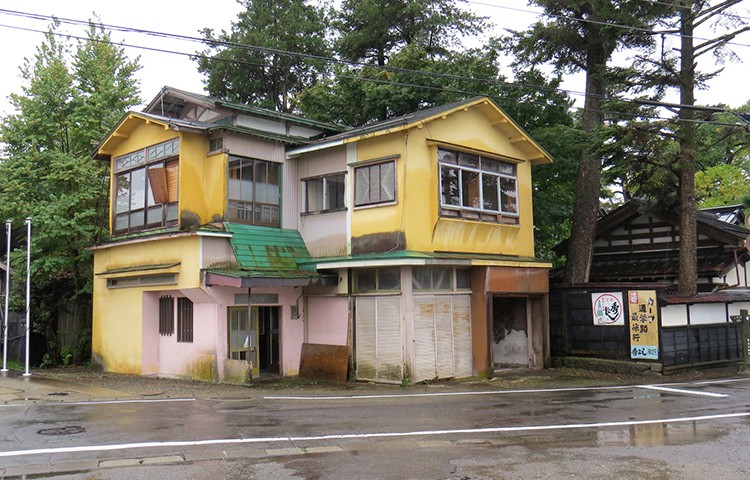 お隣さんの解体工事