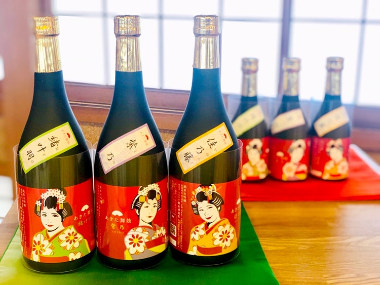 祝 五周年　あきた舞妓