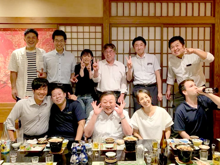 新入社員の信田君の紹介。